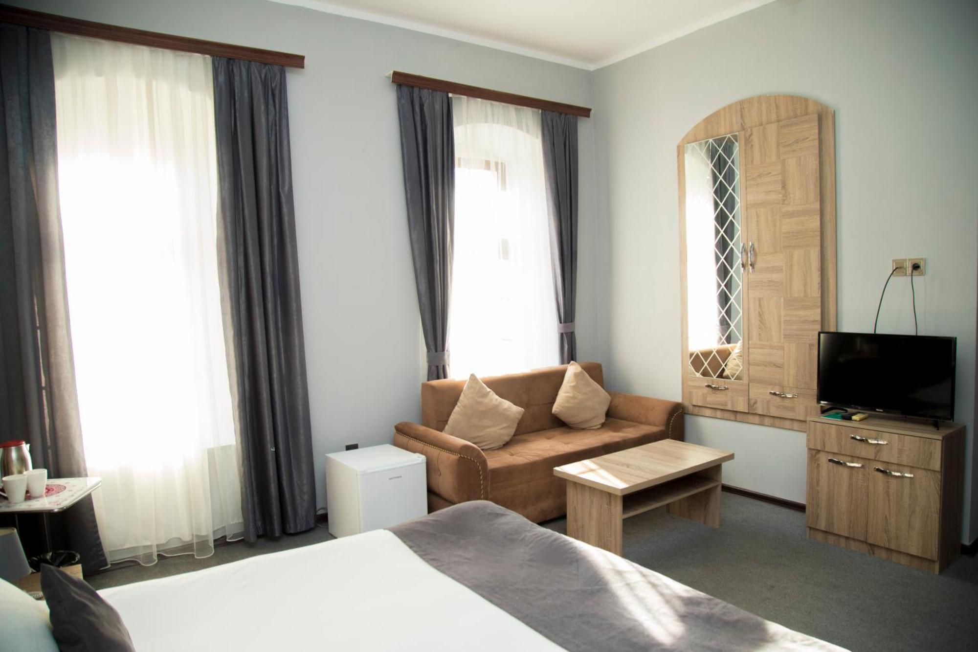 Castello Inn Baku Ngoại thất bức ảnh
